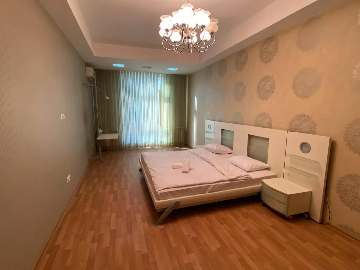 Comfort Deluxe Central Apartments Baku 0*,