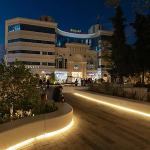 Square باكو
